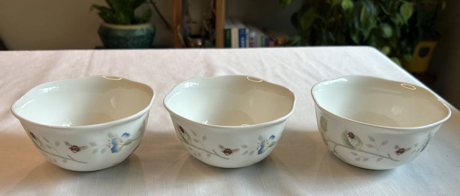 Set of (3) Lenox Butterfly Meadow 4 5/8″ Dessert Bowls Blue Flower – Great –