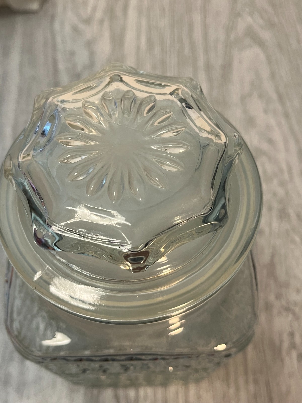 Vintage Anchor Hocking WEXFORD Diamond Pattern 9.5″ Glass Canister