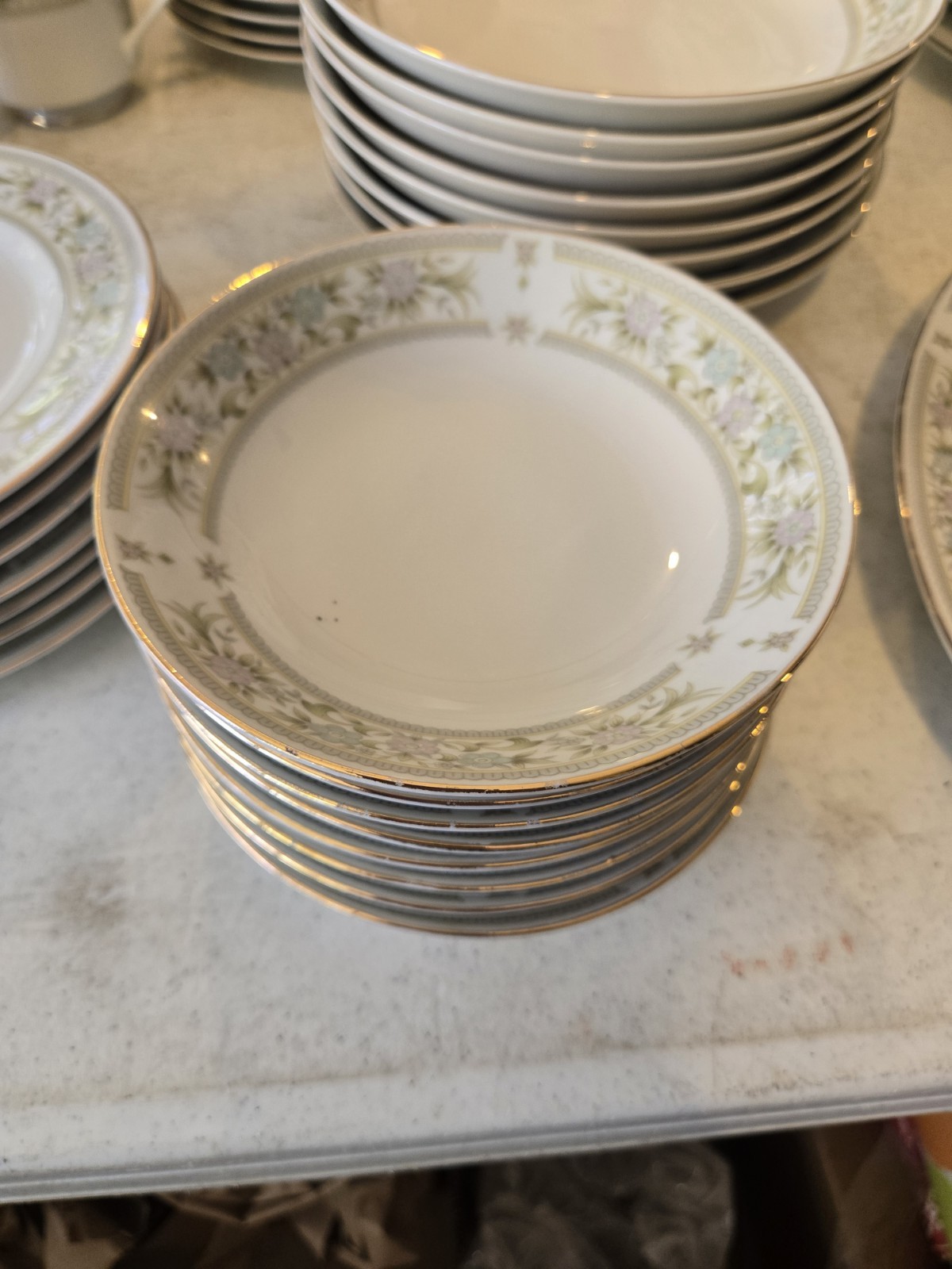 8 Empress China Dessert Bowls Arcadia 1015 Japan 5 1/2 inches White Flowers