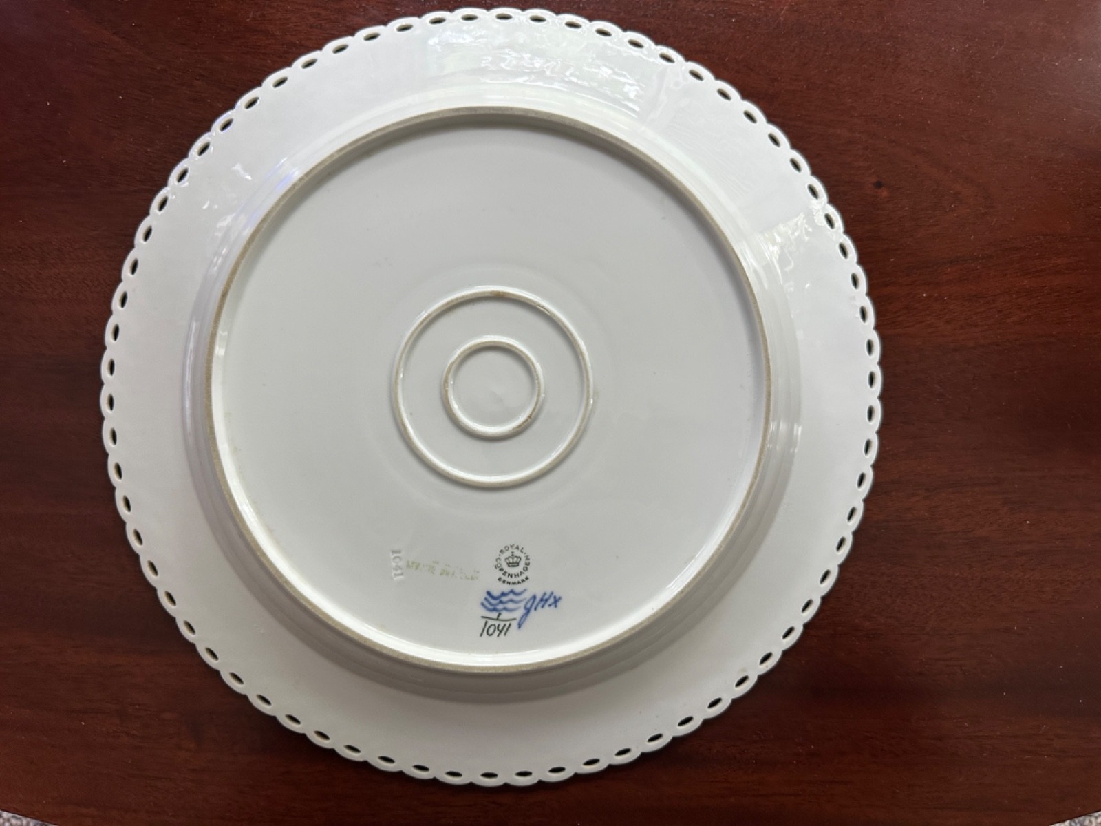 1963 Royal Copenhagen Blue Fluted Full Lace Round Serving Plate 13.4″ 1stQuality