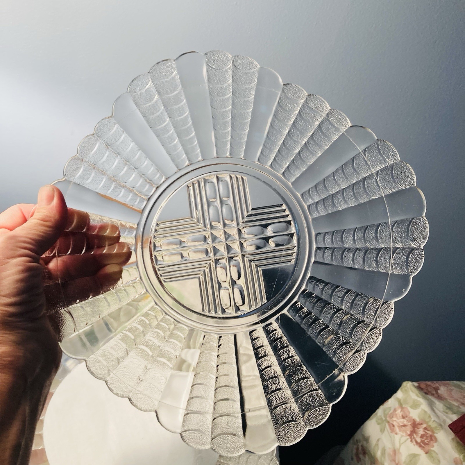 Set Of 4 EAPG Bryce Brothers Coral aka Fishscale 9″ Clear Pattern Glass Plates