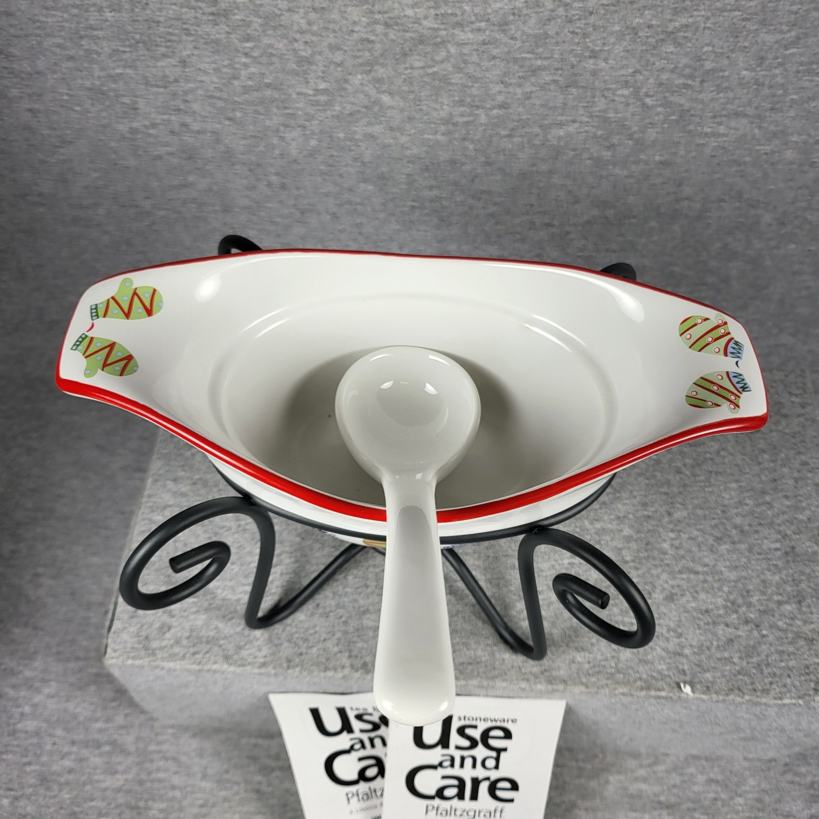 Pfaltzgraff Taffy Candy Christmas Gravy Server With Carrier And Tea Light
