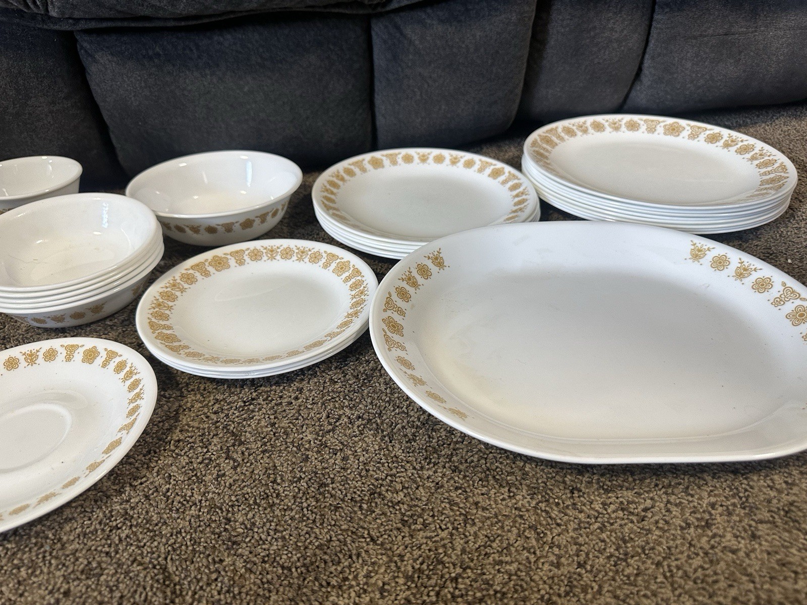 MIXED 33 Pc VINTAGE CORELLE GOLD BUTTERFLY DISHES & PLATTER & S&P