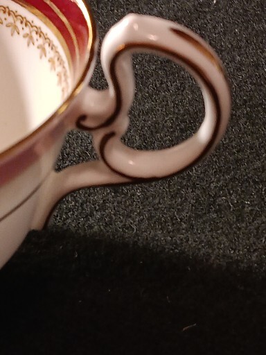 AYNSLEY Cup and Sauce NEWPORT 7703″ ENGLAND BONE CHINA TEACUP AND SAUCER EUC