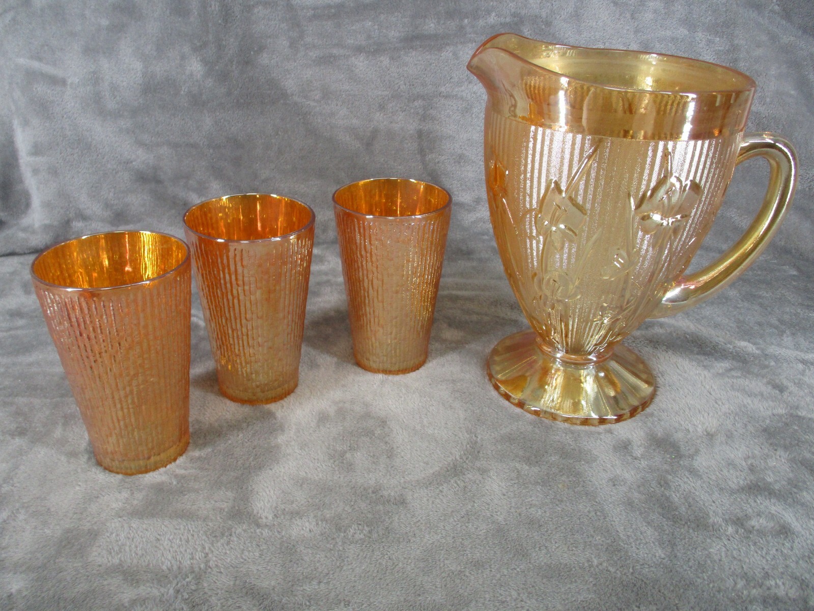 Jeannette Carnival Glass Pitcher And Tree Bark Tumblers Set Marigold Iridescent