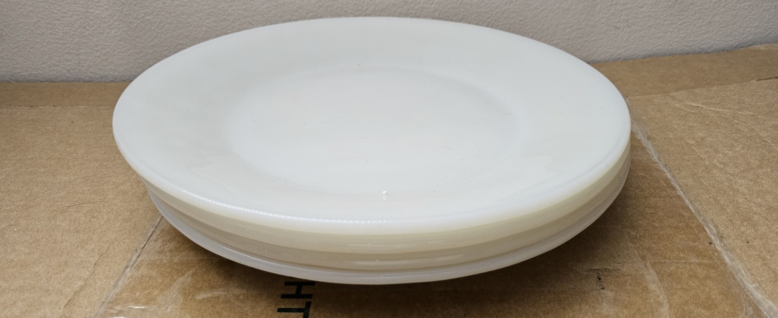 🔥🔥🔥 Vintage Set Of 4 Fire King Ivory White Oven Ware Glass Dinner Plate 9”