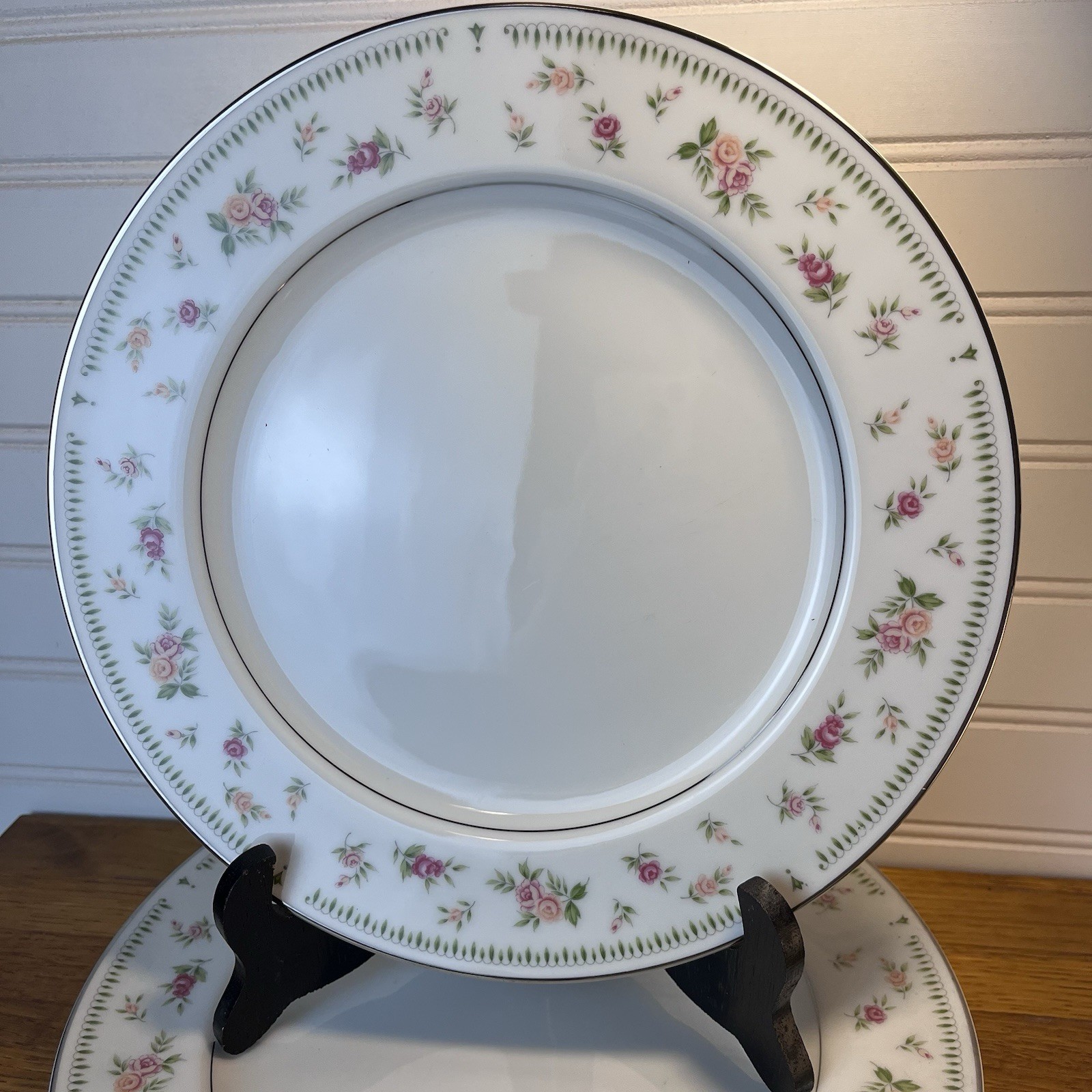 Vtg Abingdon Fine Porcelain China – Rose – Japan – Service for 4 – c1980s