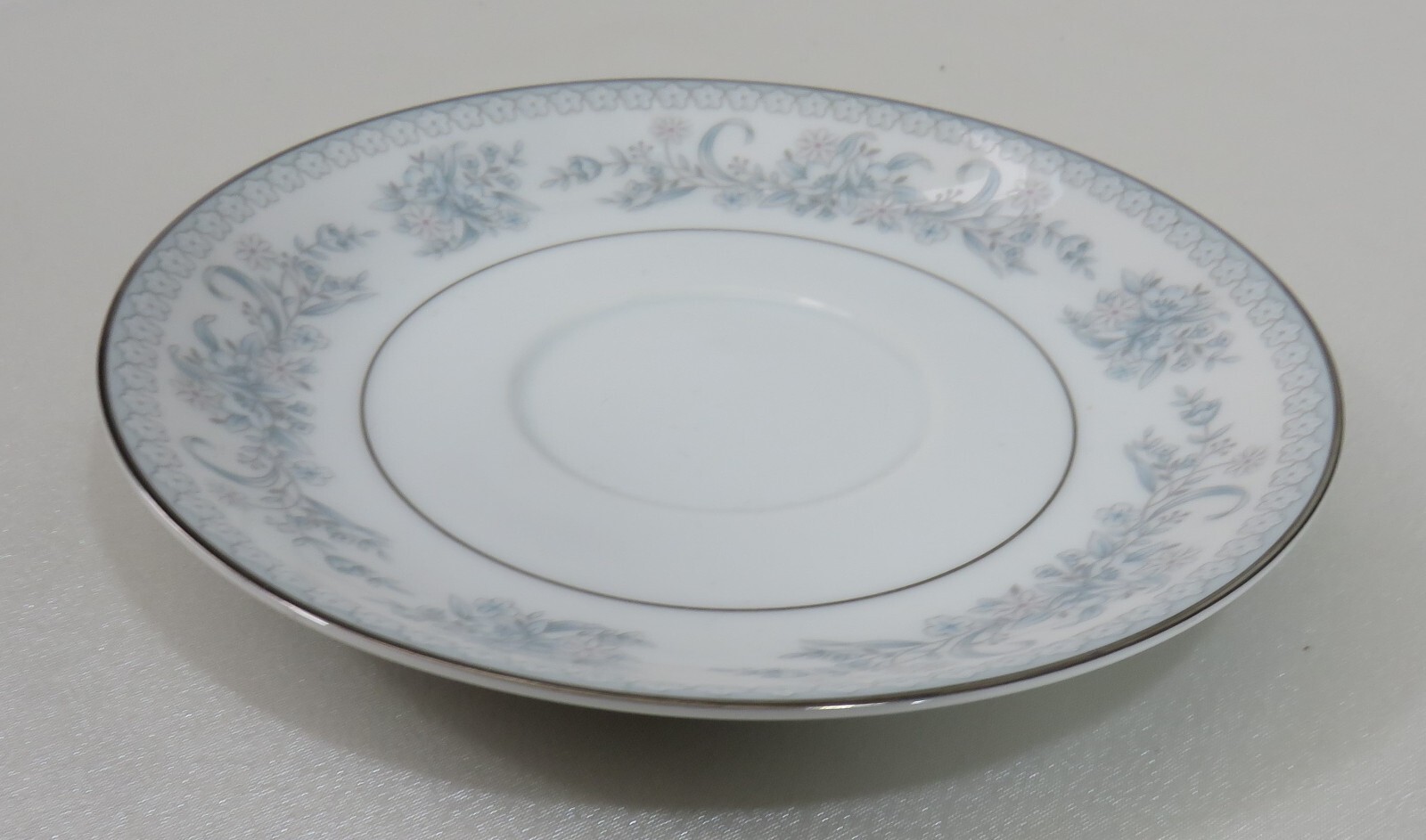 Mikasa Fine China Cup & Saucer DRESDEN ROSE White Blue Flowers – Platinum Trim
