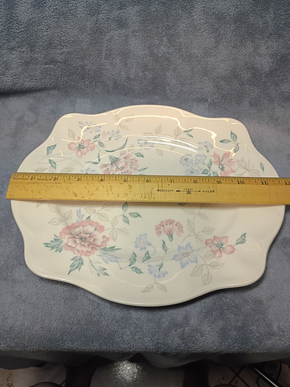 Johnson Brothers LYNTON Oval Platter Made in England Pink Blue Flowers 11-3/4″