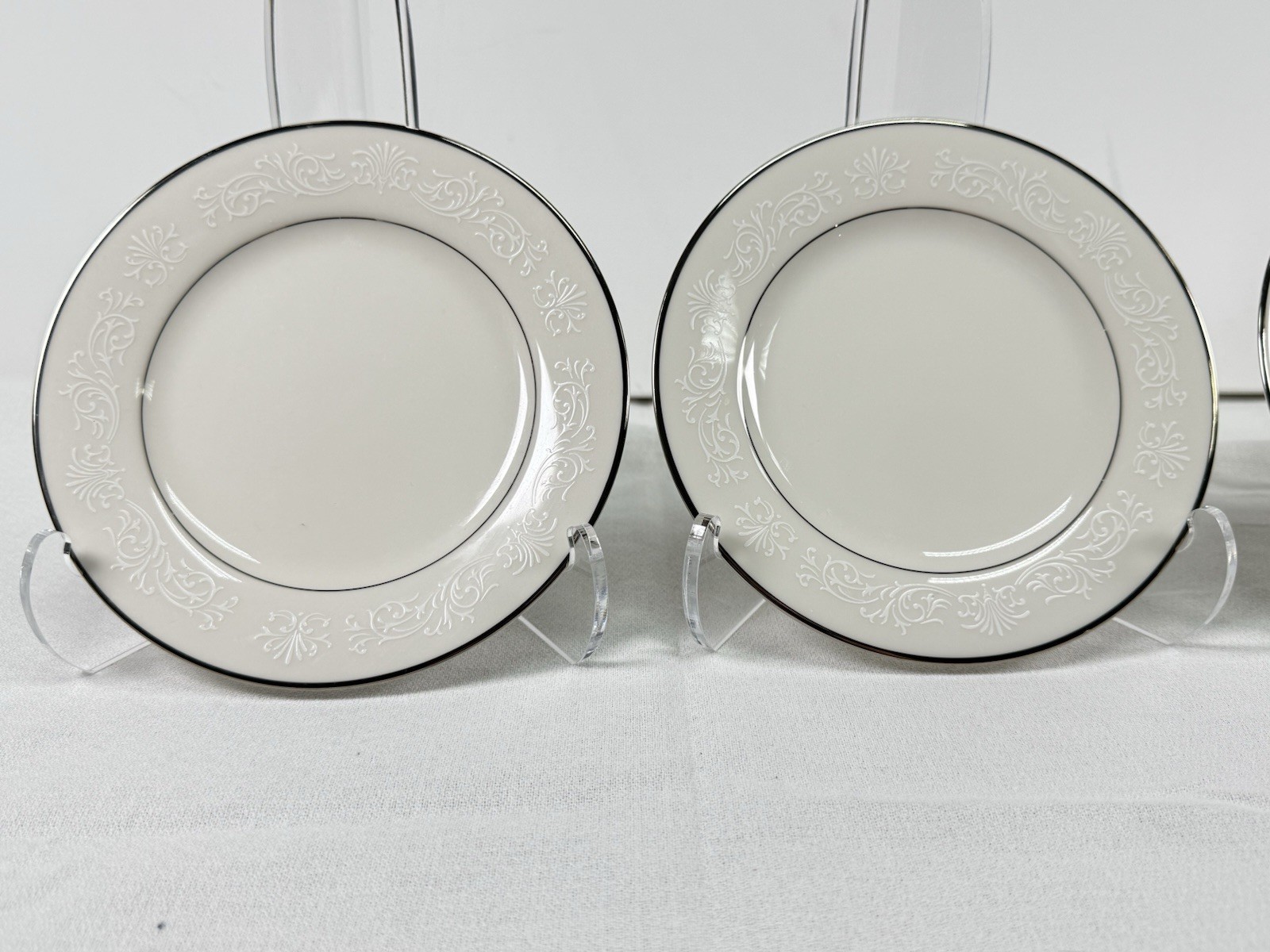 Noritake Ivory China Japan Marseille 7550 Bread & Butter Plates 6 1/4″ Set of 4