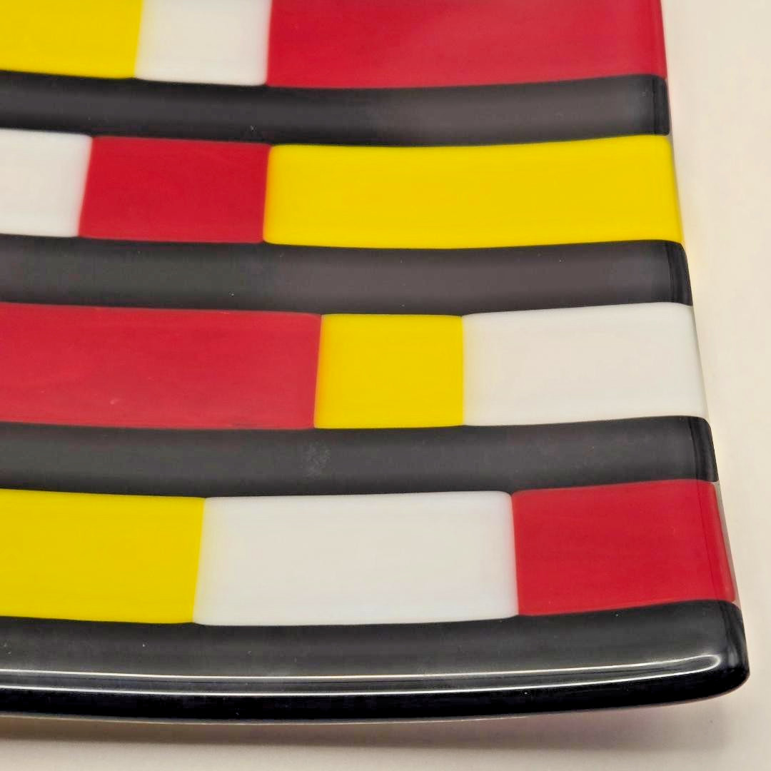 VTG. SIGNED DEBORAH LARWOOD Multicolor MONDRIAN Fused Art Glass Square Plate 8X8