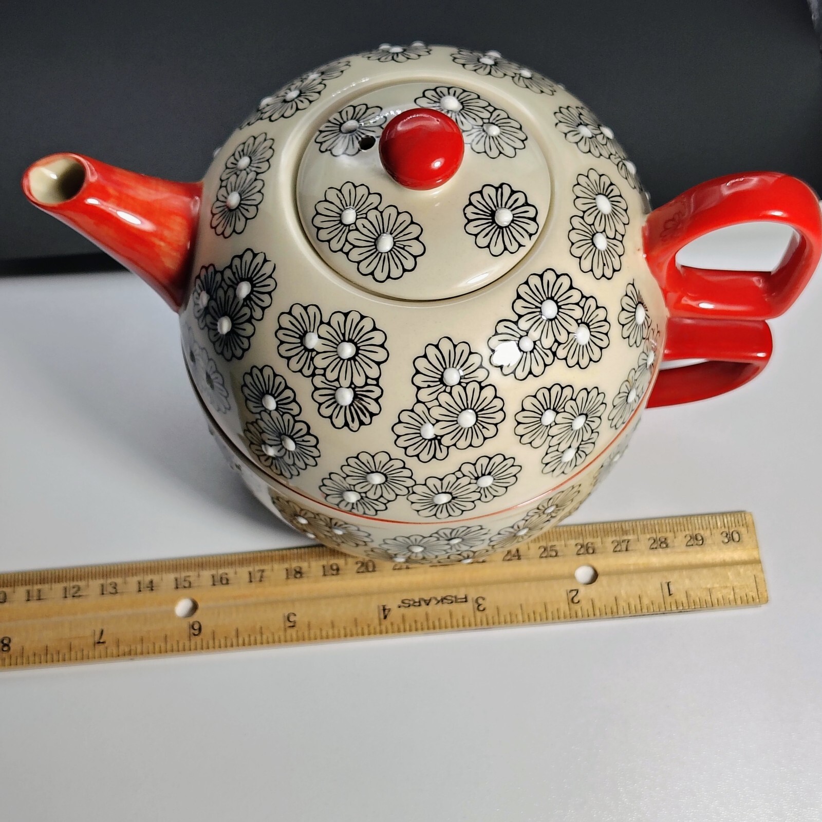 Yokohama Studio Hand Painted Embossed Ceramic Teapot & Cup Mug Duo Set