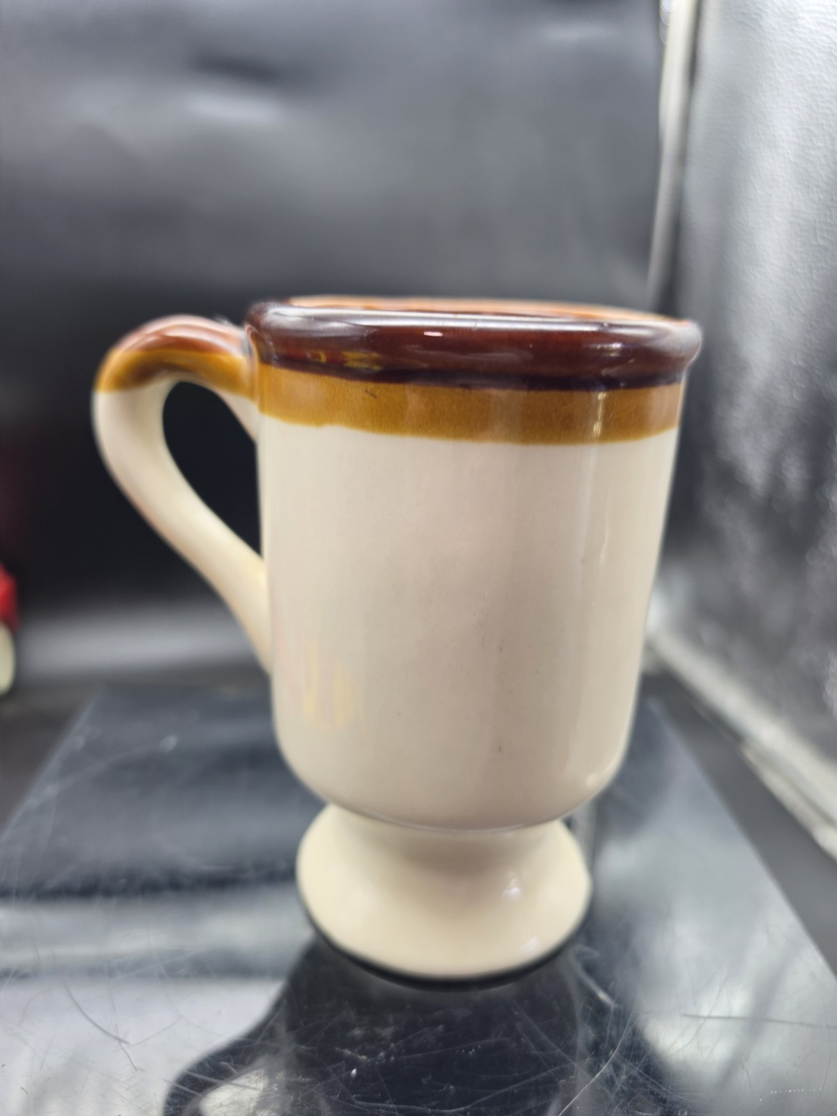 North Carolina Cherokee Souvenir Brown Glaze Coffee Mug 5″ Tall 80s Footed