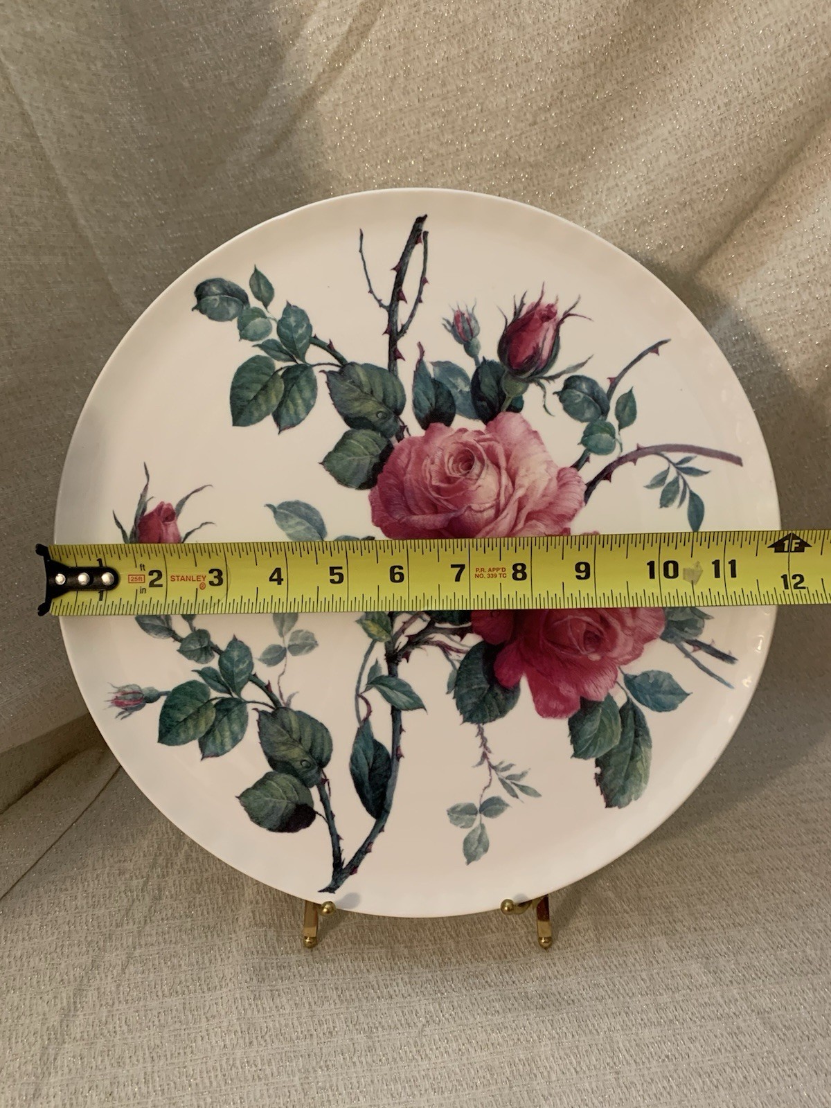 Roy Kirkham “English Rose” 12″ Platter (“cake plate”) Fine Bone China. MINT cond