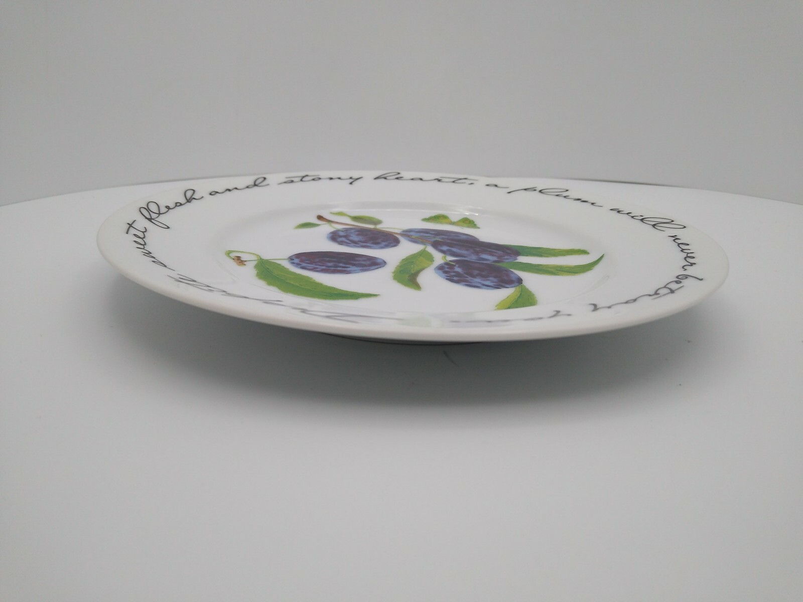 Williams – Sonoma Orchard Suite Plum – Luncheon / Dessert Plate