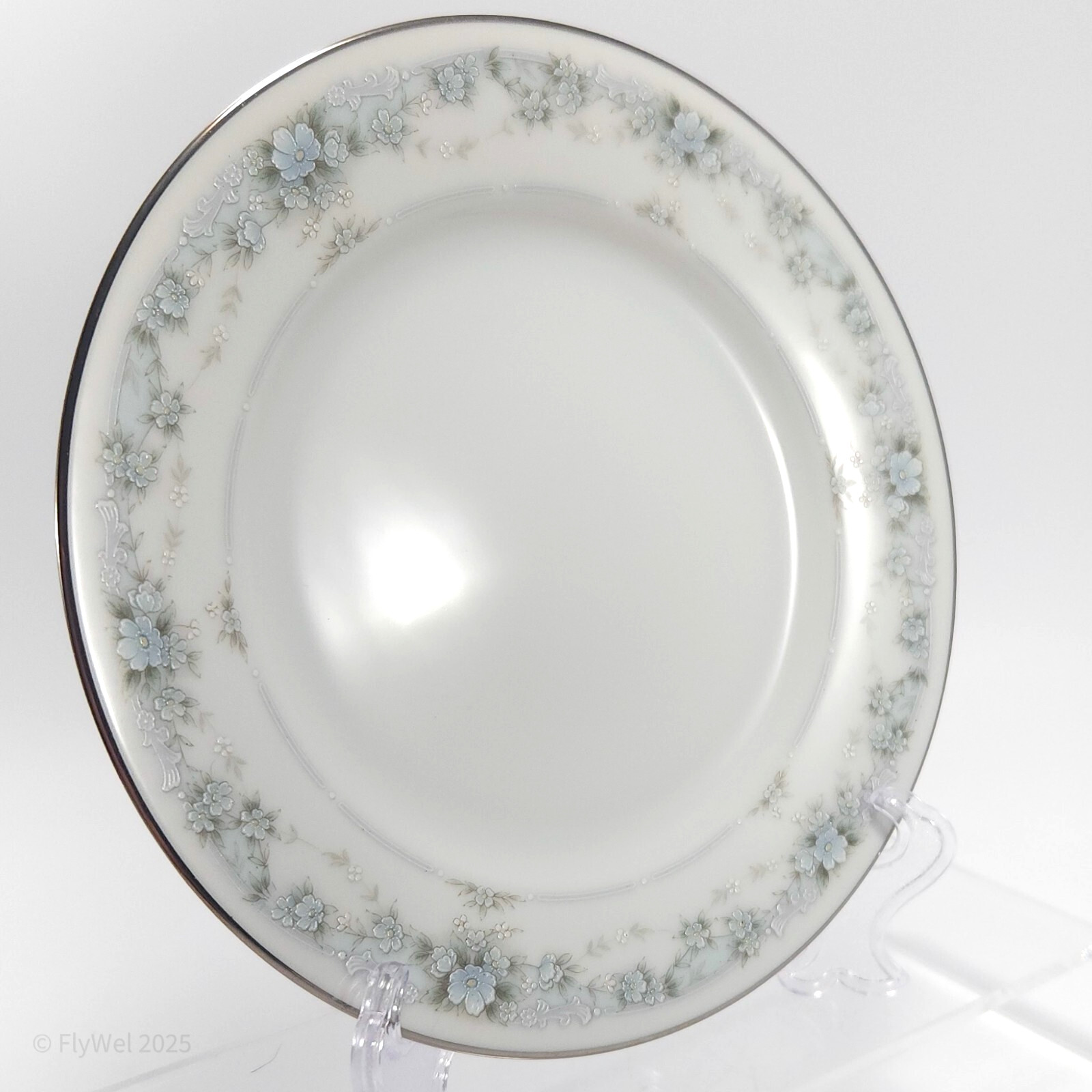 Noritake Brookfield Bread Plates 6.25in Set of 2 White Blue Floral 3193 Cake
