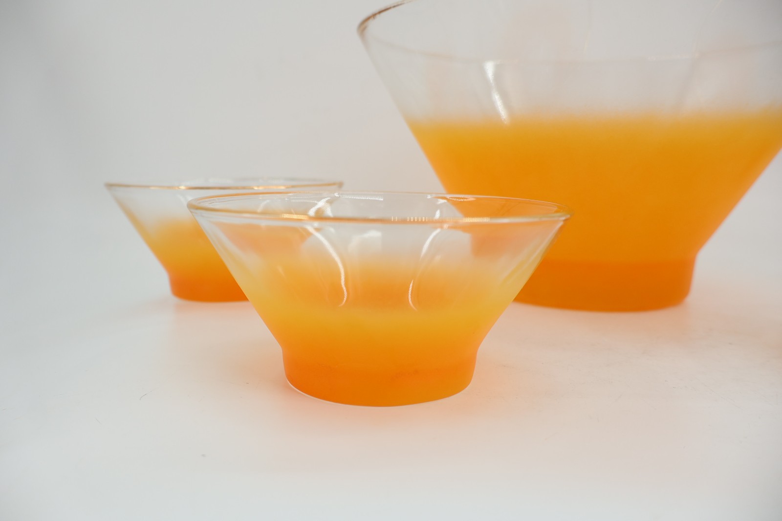 Blendo Frosted Ombre Frosted Glass Gold Trim Serving Bowl & 4 Small Bowls USA