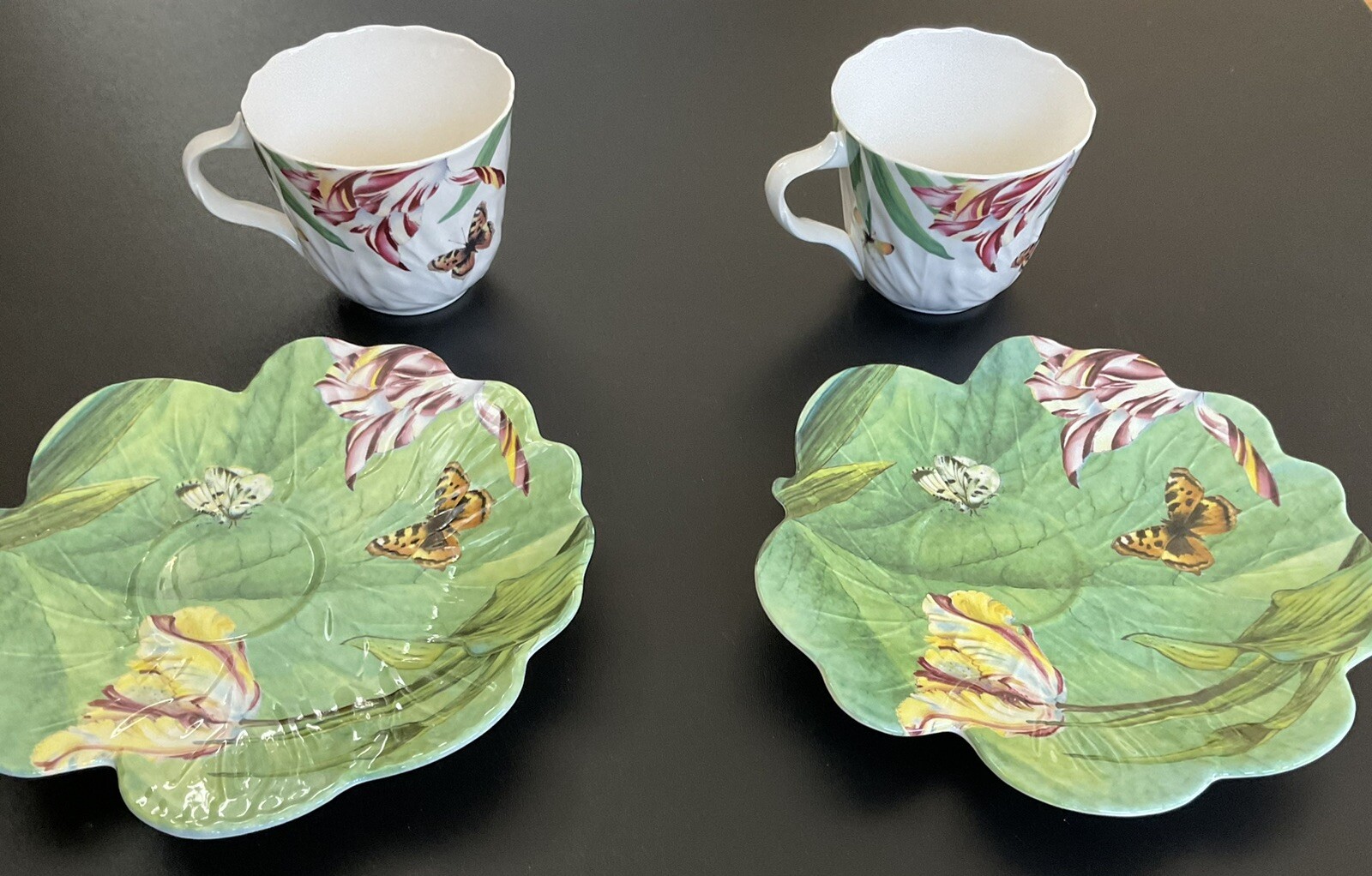 x2 Spode Floral Haven Cup & Saucer Set Scalloped Butterflies Tulips Bee England