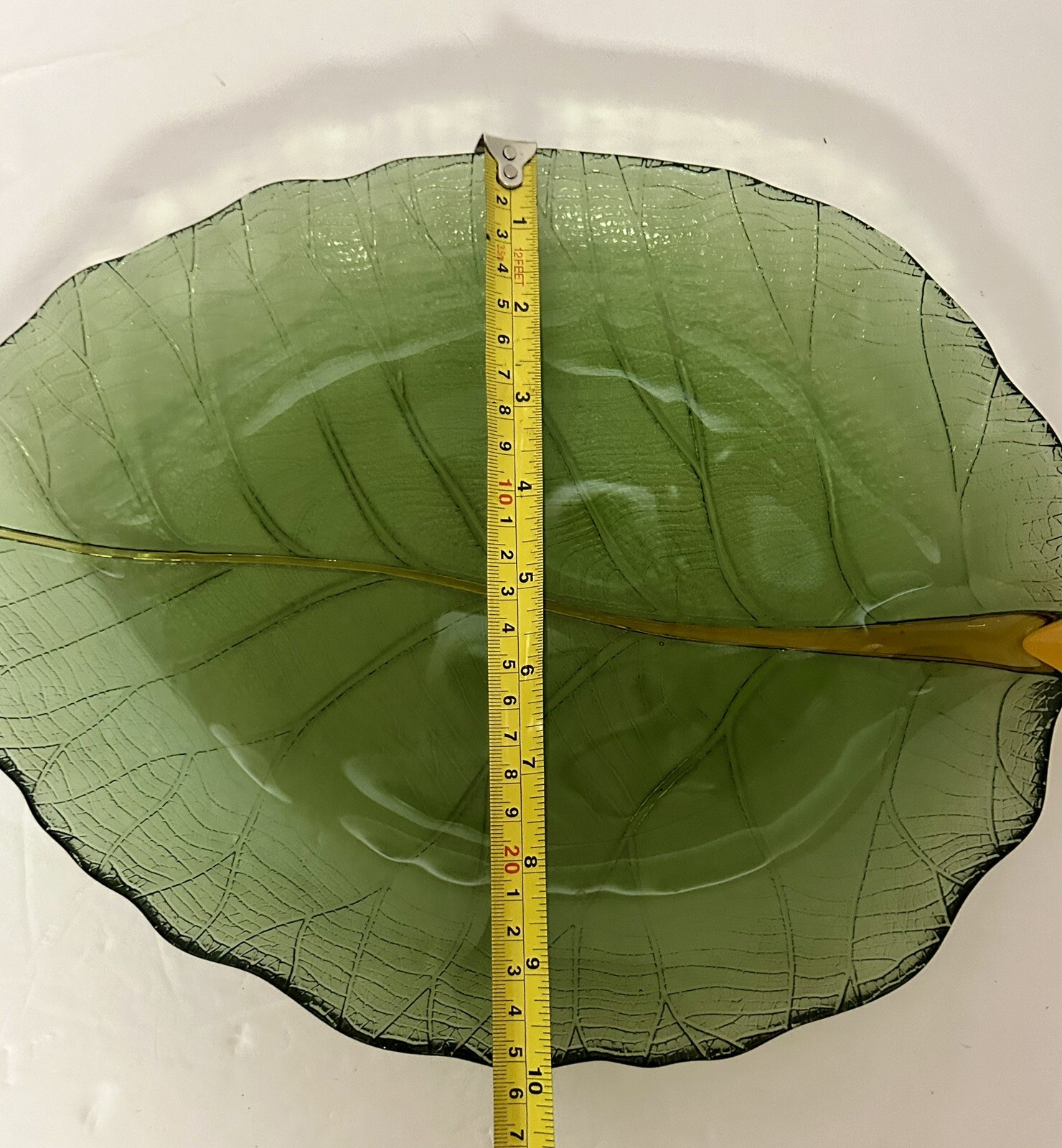 DYNASTY GLASS LEAF PLATE OLIVE COLORED CENTERPIECE 16.5”
