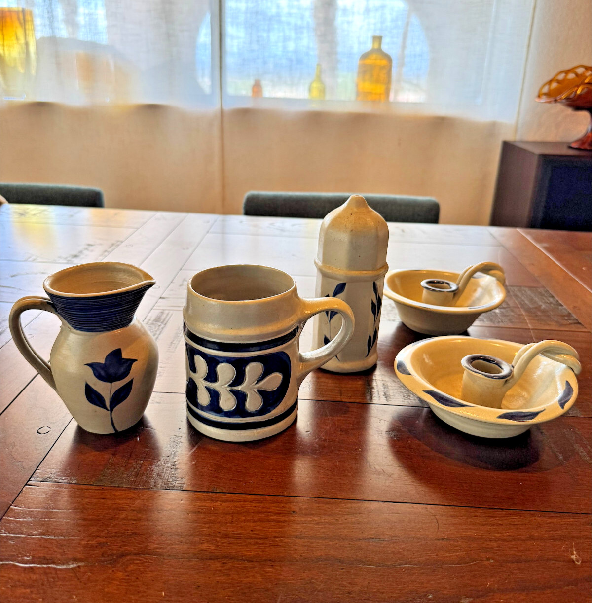 5 Beautiful Williamsburg Vintage Pottery Stoneware Set Blue Colonial Motif