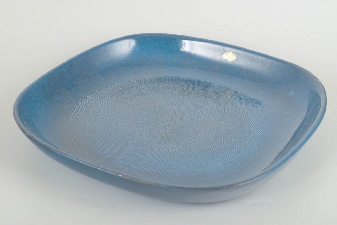 Ingrid Atterberg for Upsala Ekeby, Sweden. Square stoneware dish ‘Bris’. 1960s.
