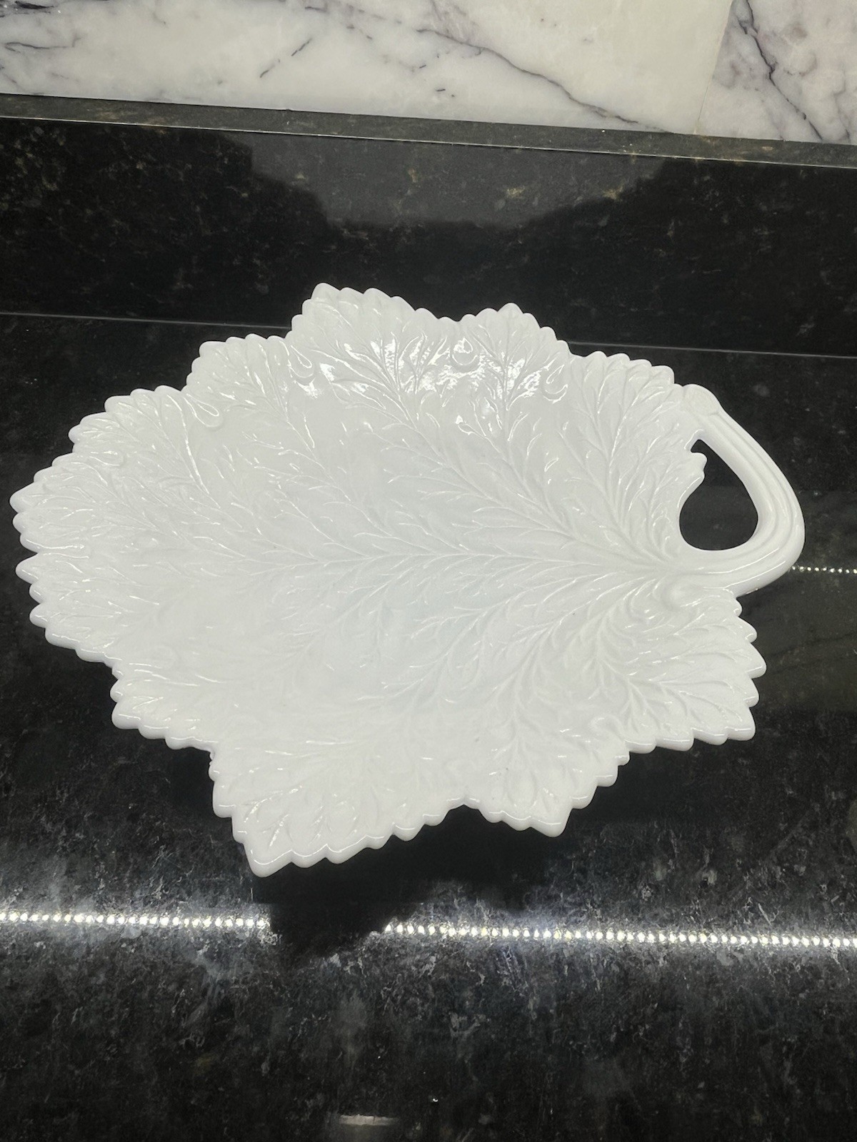 Fenton Embossed Milk Glass Leaf Dish 624 Vintage