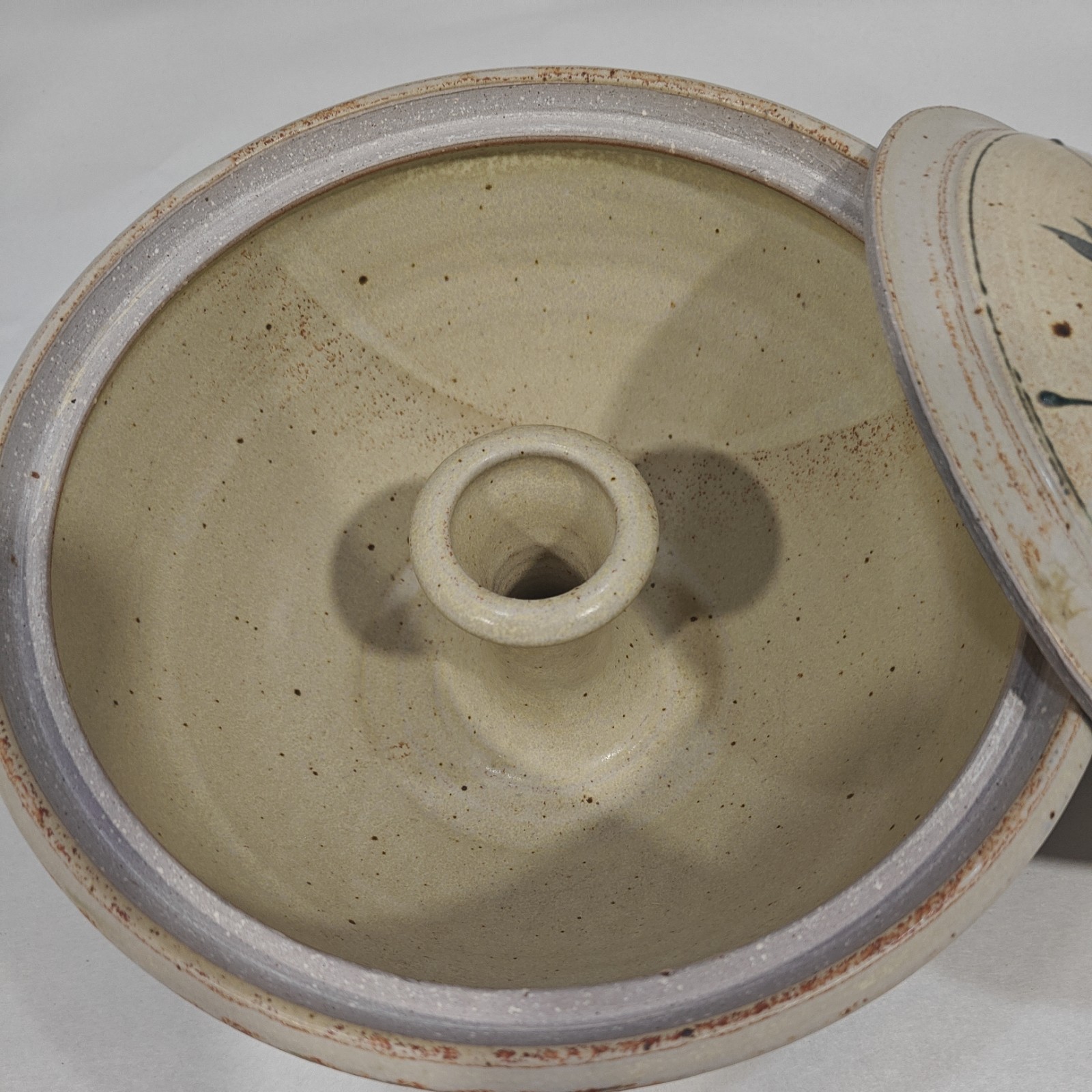 Vintage Style Pottery Stoneware Glazed Steamer Dish Lid Casserole Flower Design