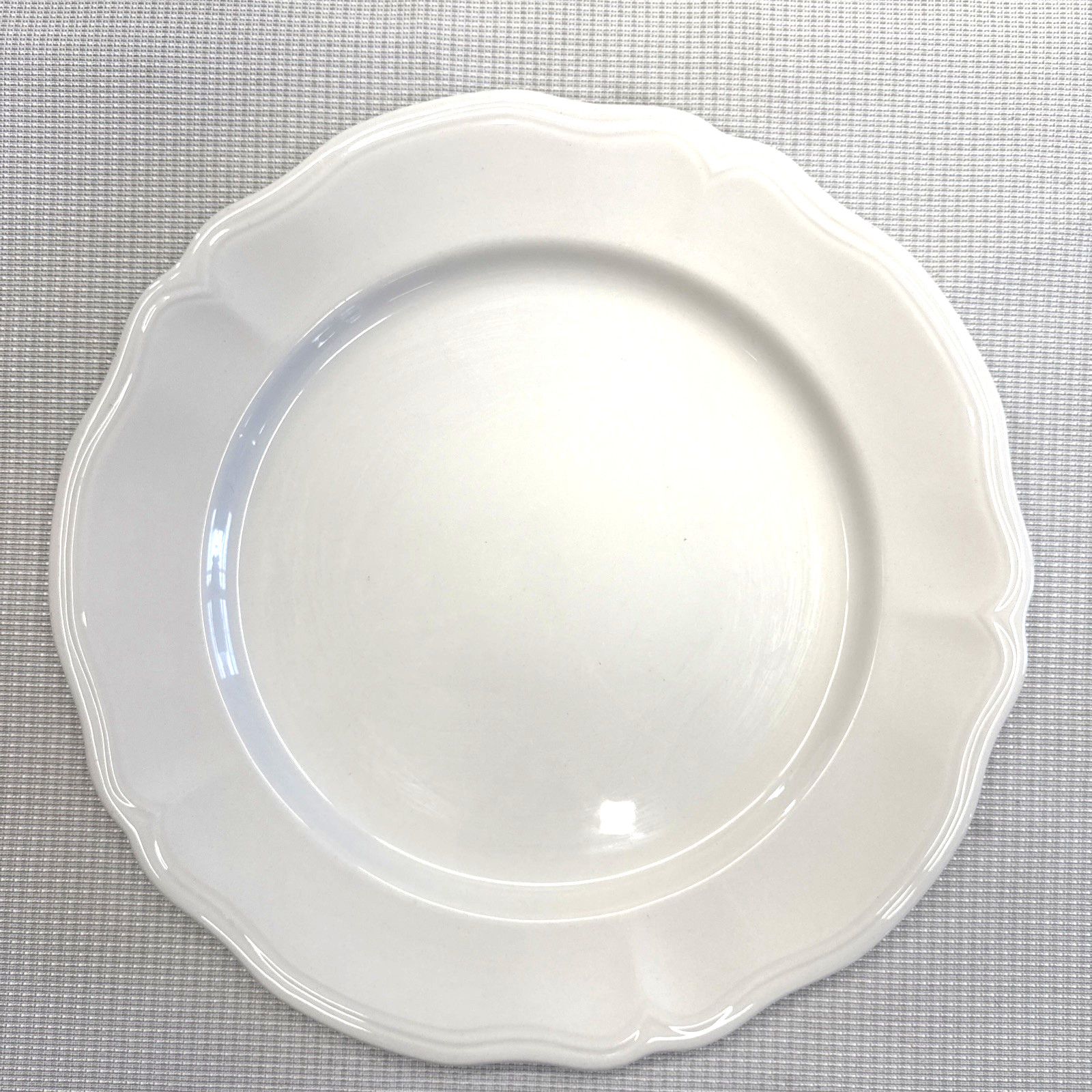 Vintage Serving/Dinner Plate Ivory White Federalist Ironstone 4238 – Japan 12″