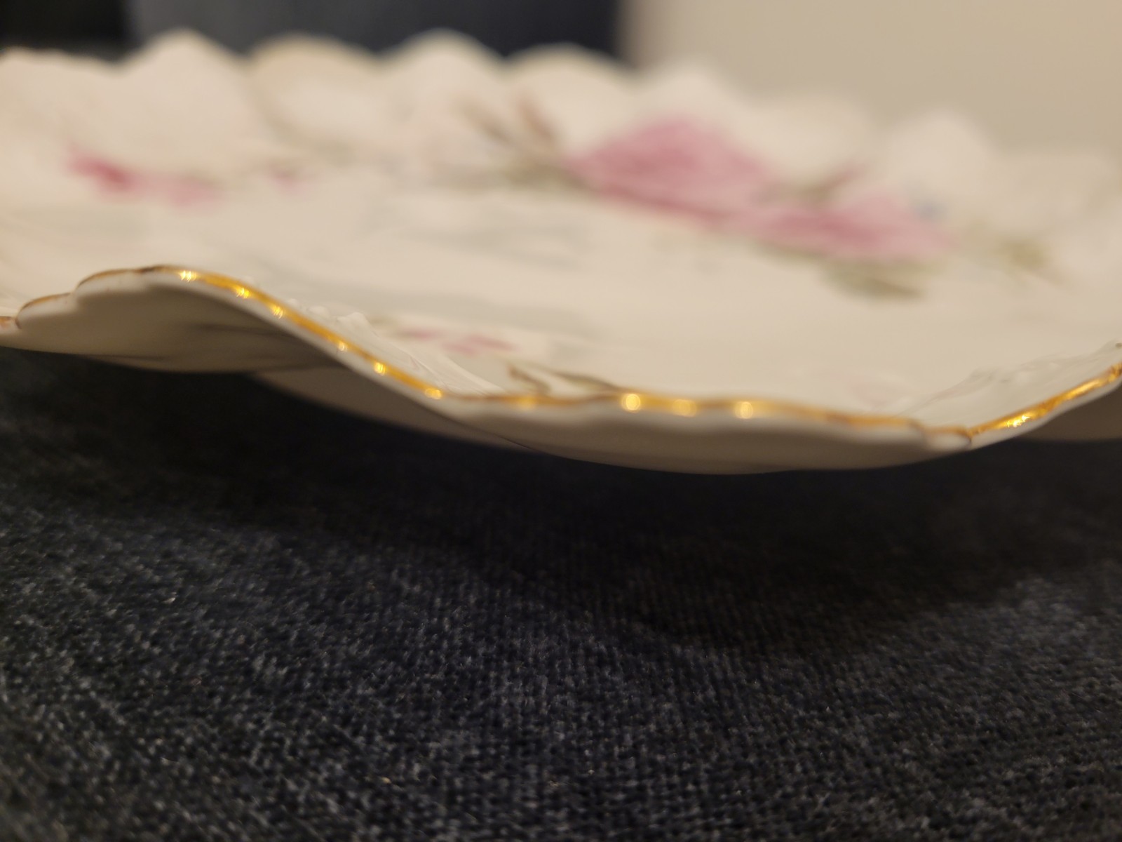 RS Prussia Antique 9″ Porcelain Plate Scalloped Floral Pink Roses 2282