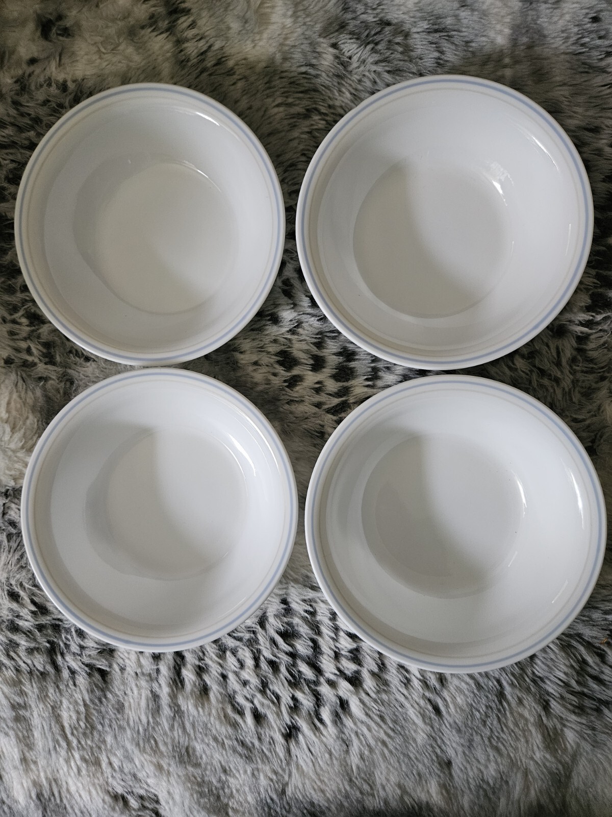 4 Corelle SEA AND SAND 7 1/4″ Soup Cereal Bowls White w Blue & Tan Rings
