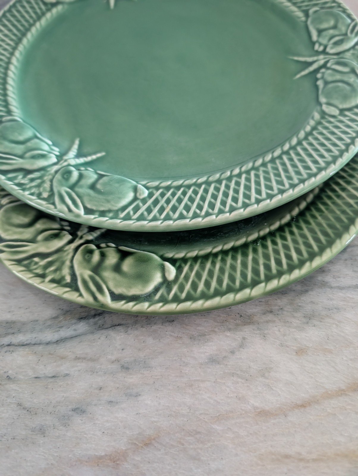 Vtg Bordallo Pinheiro Rabbit Green Dinner Plate 10.25″ Set Of 2 Read Description