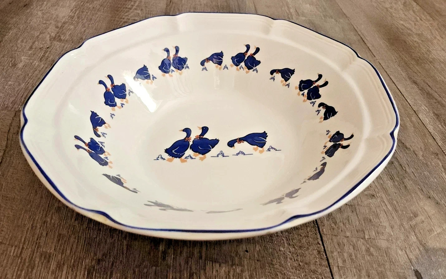 Vintage Hankook Korea Fine China Blue Geese Ducks Large 12″ Pasta Serving Bowl