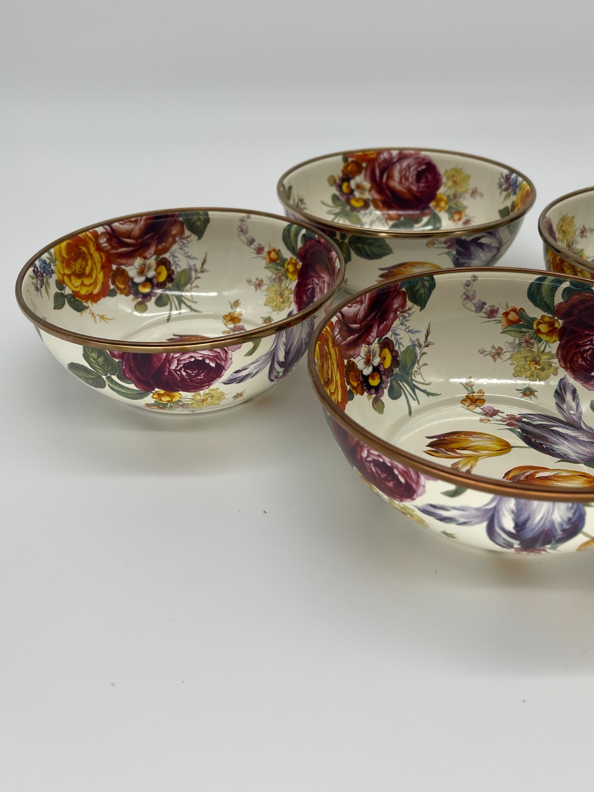 Mackenzie Childs White Flower Market Everyday Bowls Set of 4 UNUSED RARE!