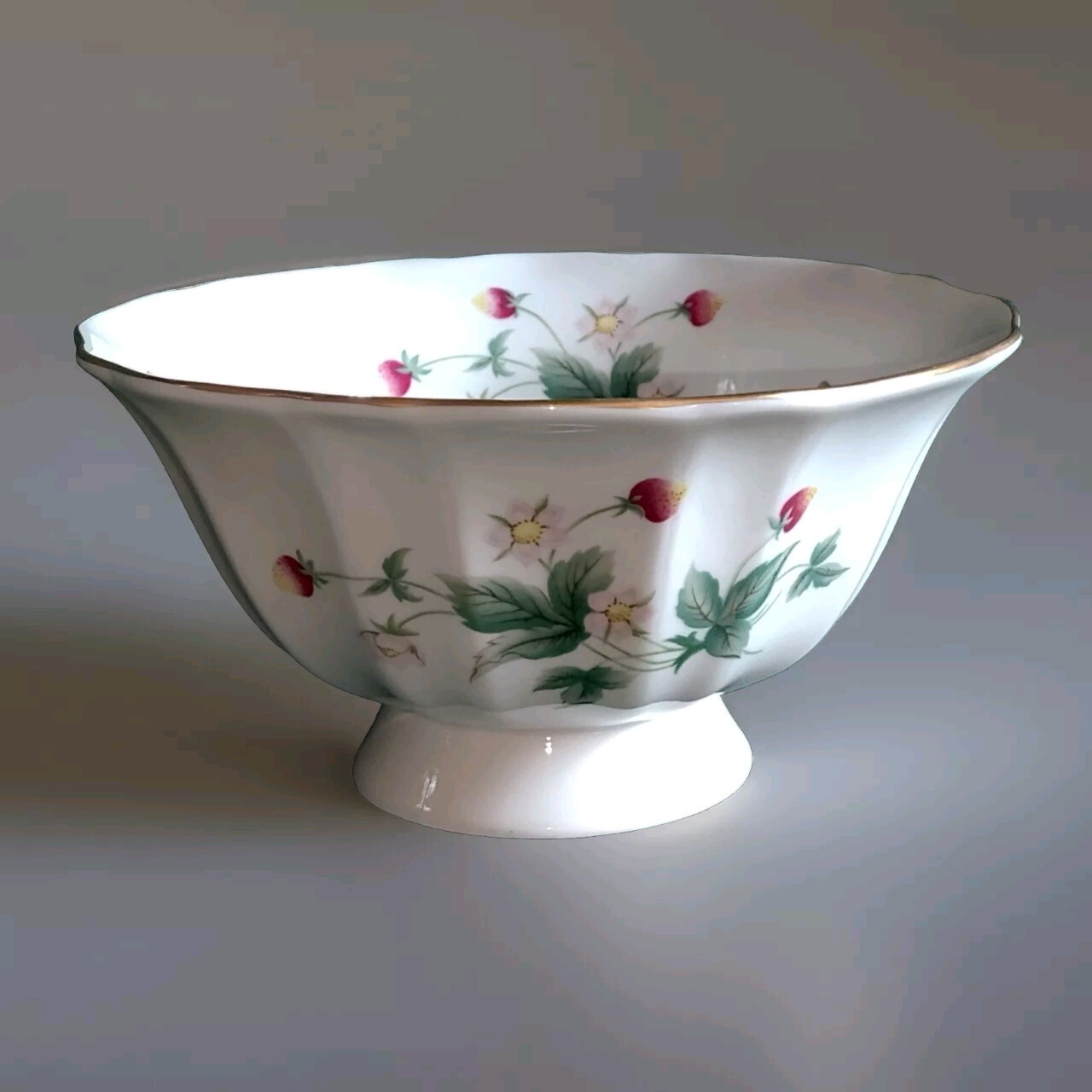 St Michael M&S Footed Bowl Vtg Ashbourne Design 2605 Wild Strawberry & Butterfly