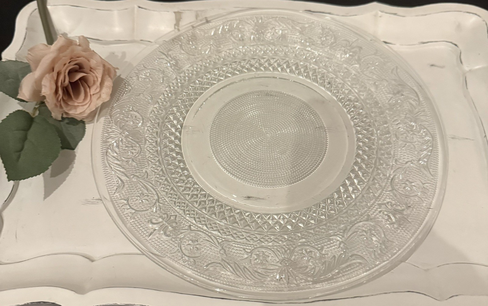 3 Pcs -VINTAGE KIG MALAYSIA Trellis Glass Sandwich; 2 Serving Bowls & 1 Lg Plate