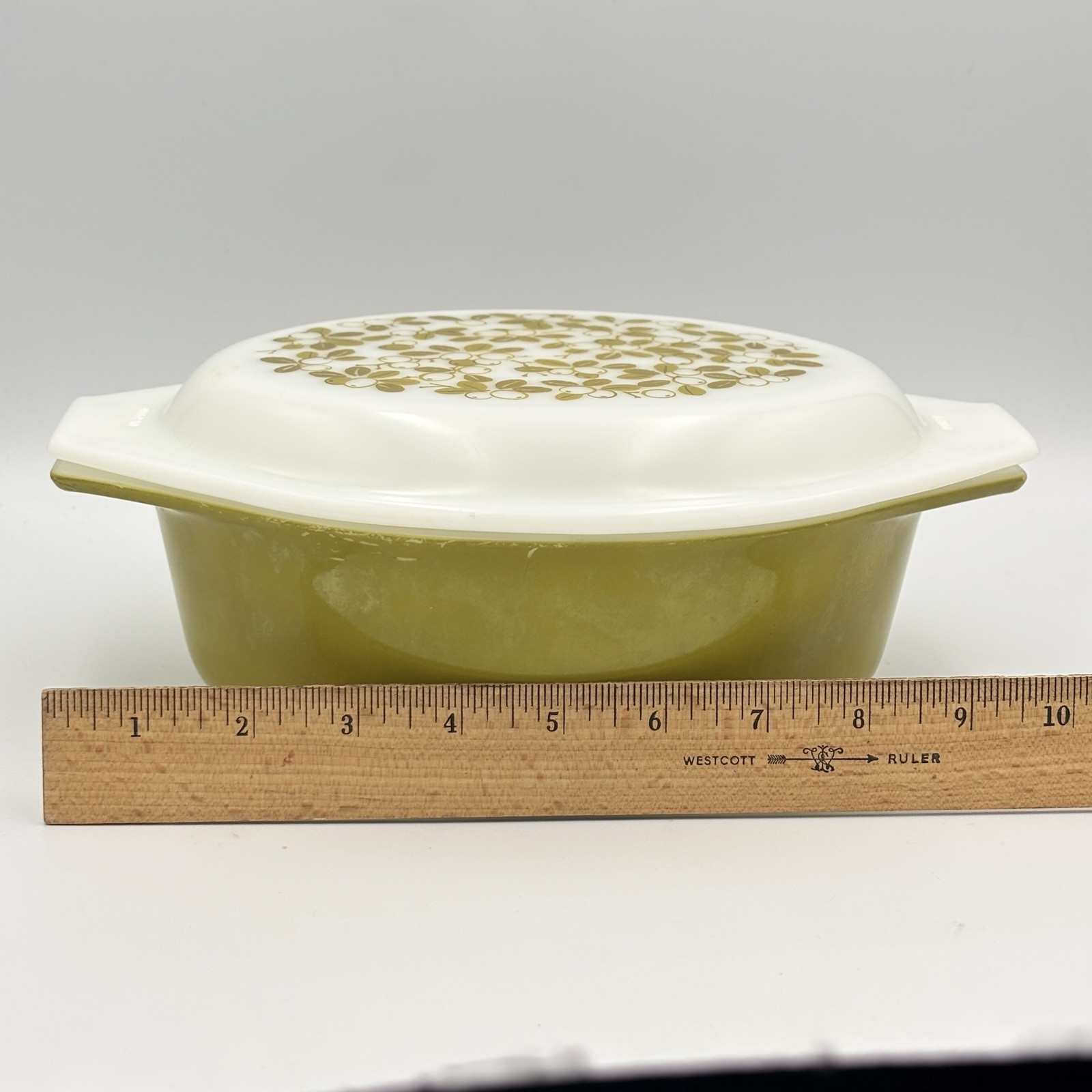 Vtg. PYREX Verde Olive Green 1-1/2 Qt. Oval Casserole Dish W/ Lid 043 Ovenware