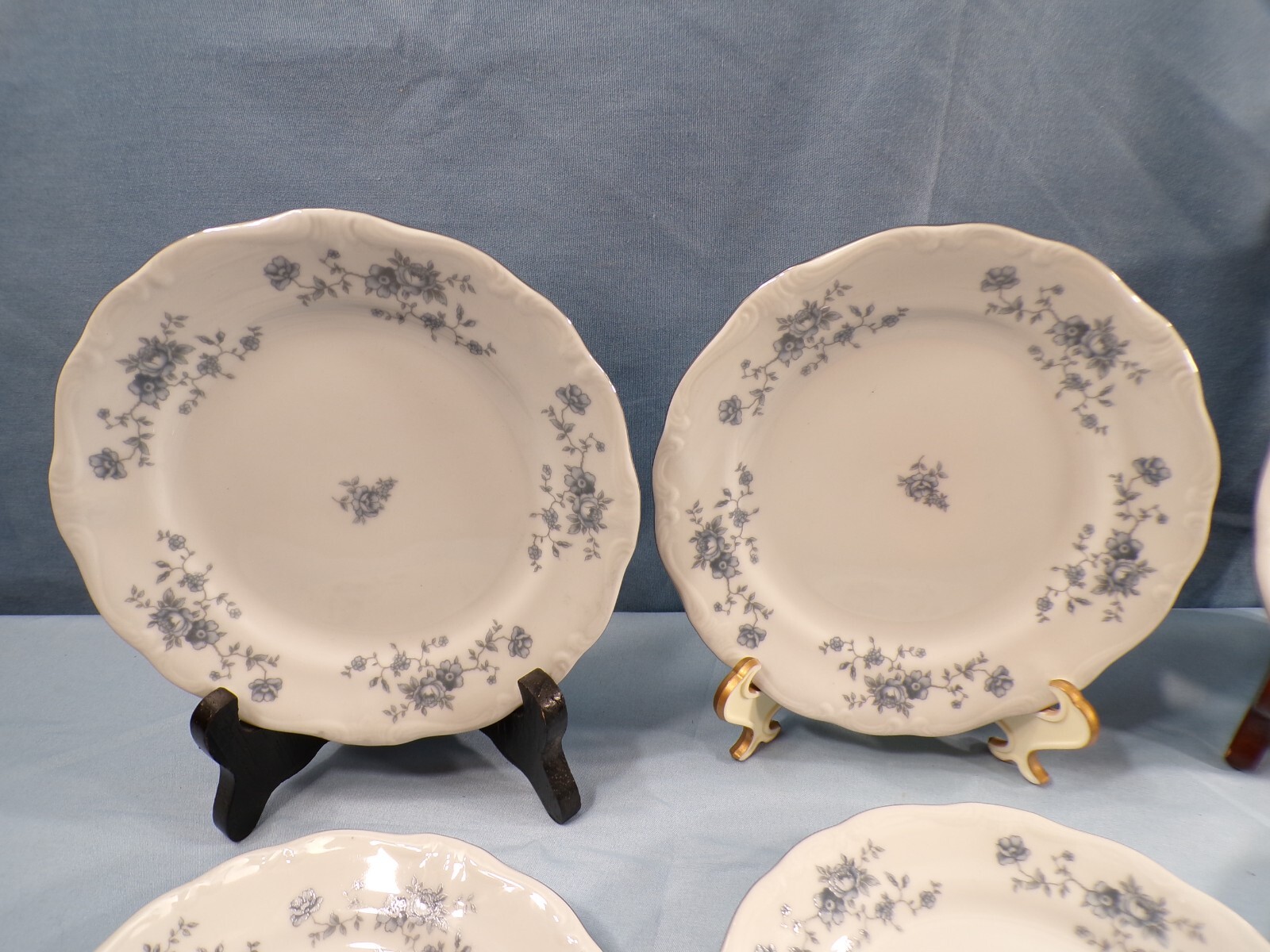 Set of 8 Johann Haviland Blue Garland Traditions Bread & Butter Plates 6 1/4″