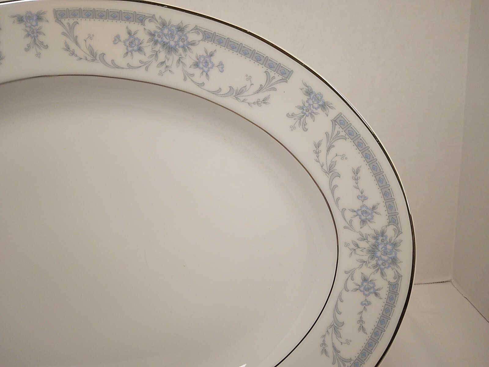 VINTAGE SHEFFIELD BLUE WHISPER 14” x 10.75″ PORCELAINSERVING PLATTER JAPAN USED