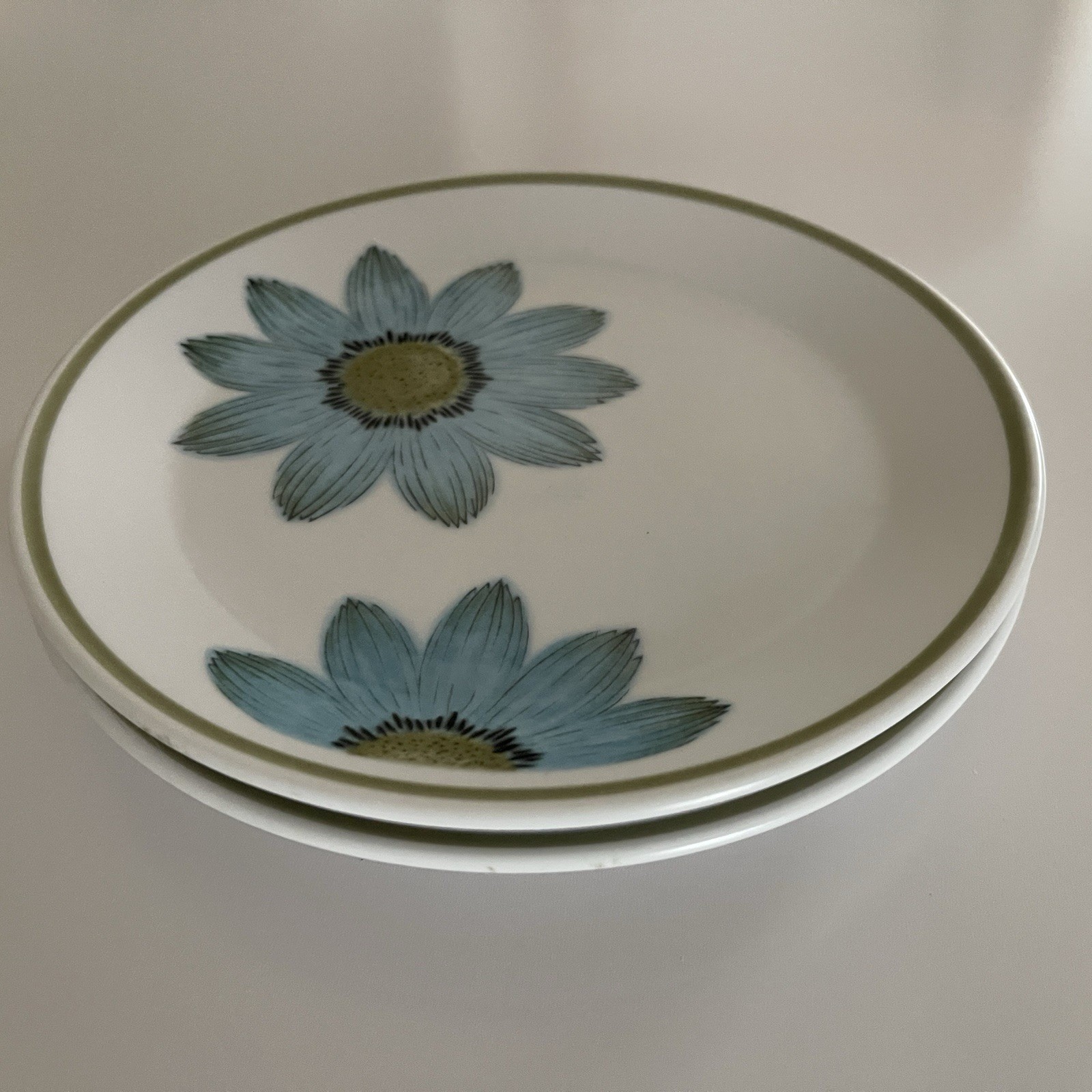 Up Sa Daisy Noritake Progression Japan Bread Butter Plates 6 3/8″ Set of Two