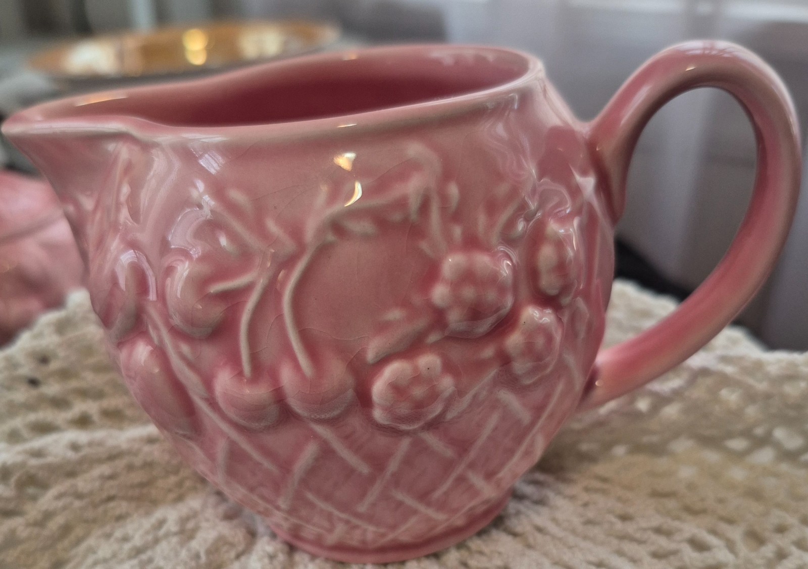 Wade glazed ceramic Pink Fruit Basket Creamer and Sugar Bowl with lid