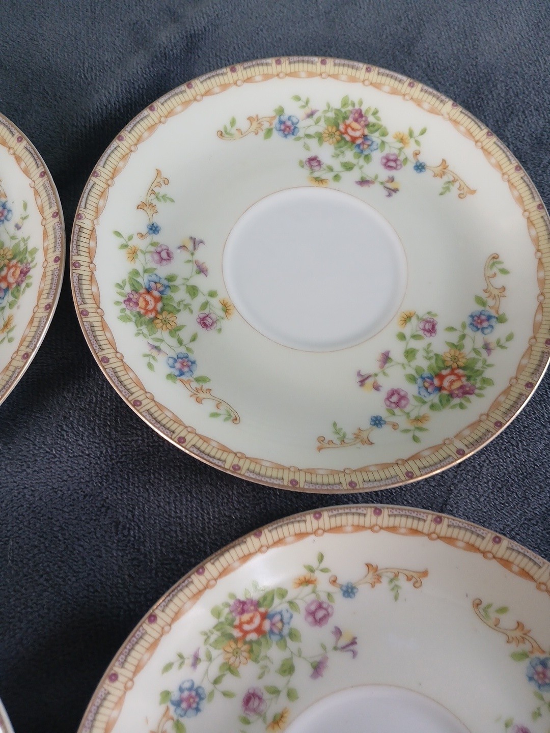 Set Of 4 Teacups & Saucers National China Japan Patricia Floral