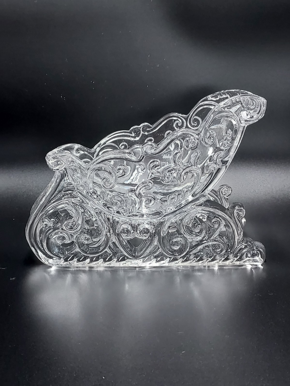 Fifth Avenue Crystal Clear Glass Christmas Santa Sleigh Candy Dish…