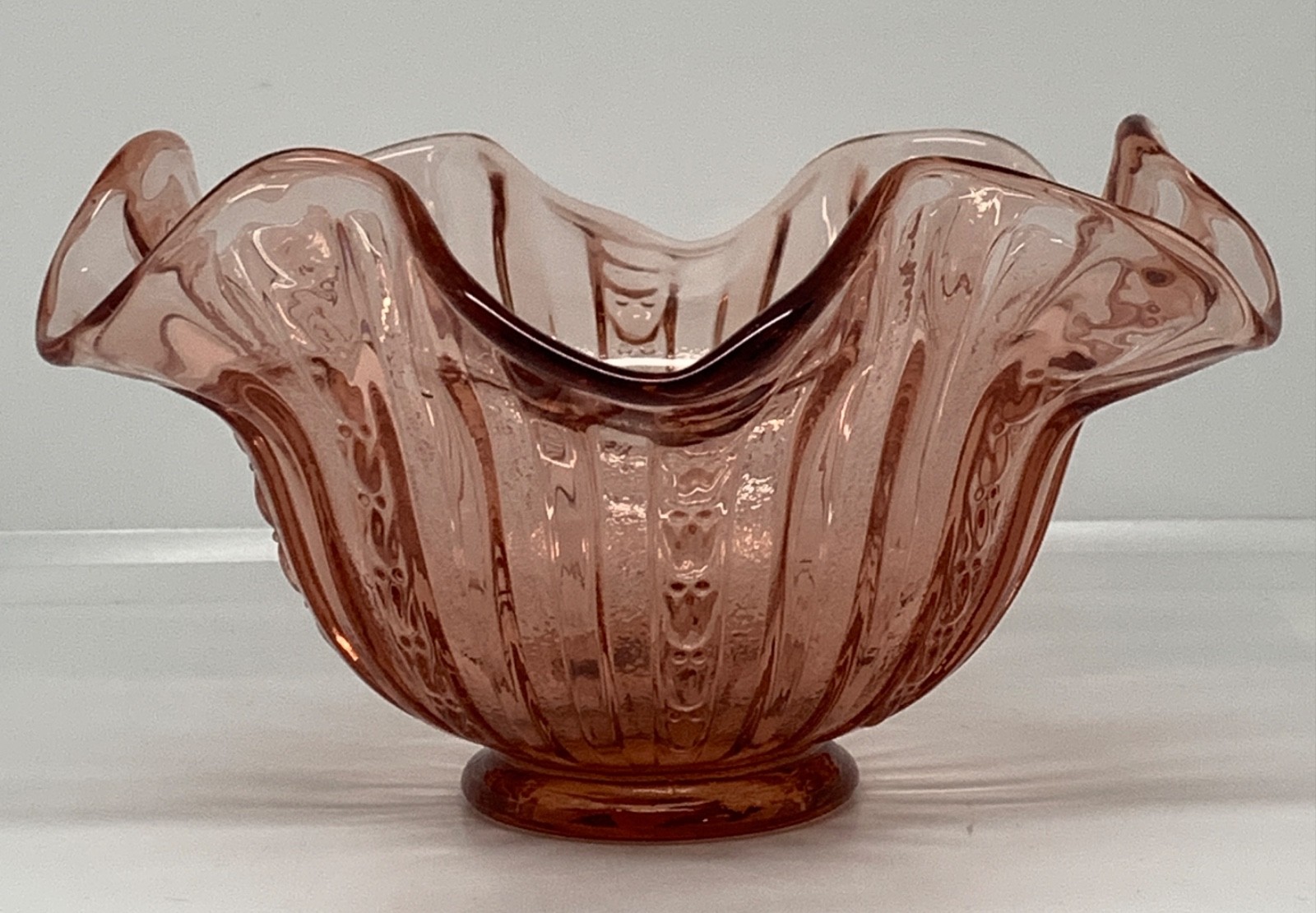 Fenton Rose Blush Flared Rim Bowl Vintage art glass 6.25 in 1980’s