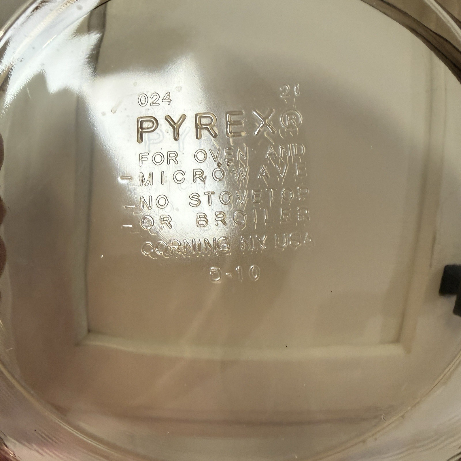 Corelle FOREVER YOURS Pink Hearts Metal Base Holder Pyrex 2 QT Casserole Corning