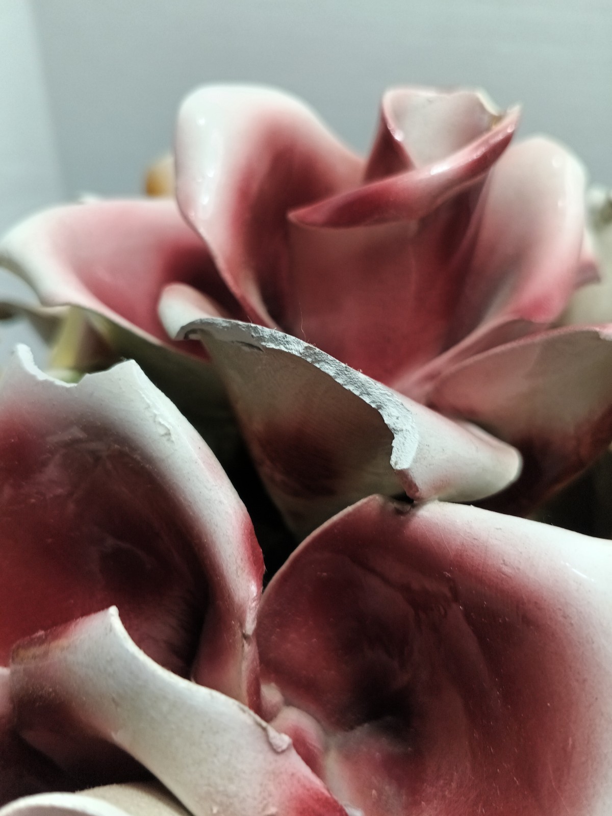 Italian XL Capodimonte Porcelain Flower Footed Floral Center Piece. Plz Read.