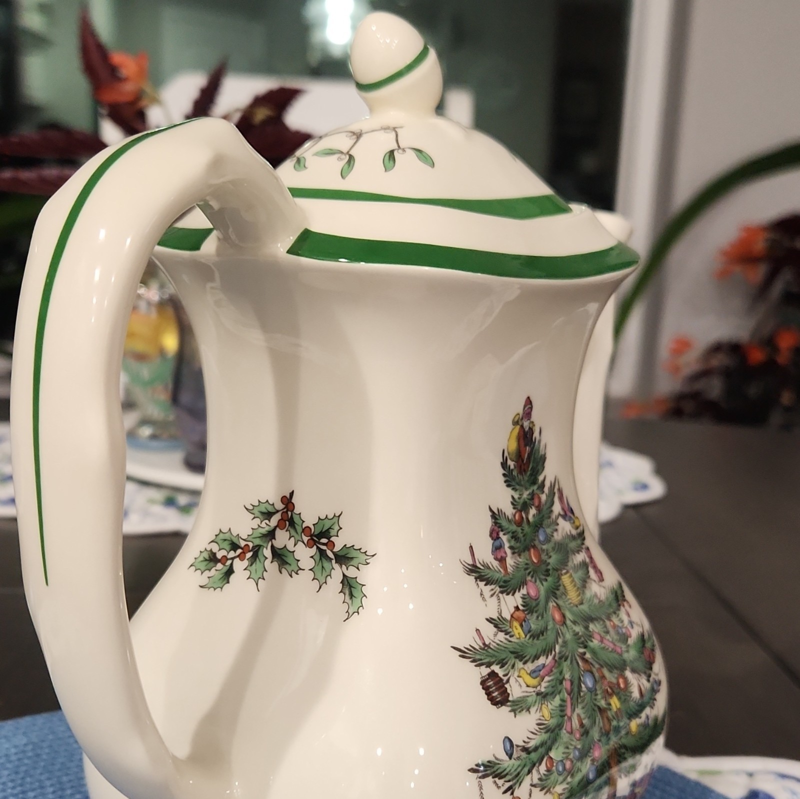 Spode Christmas Tree Coffee Pot w/ Lid 20 oz/5 Cup S3324-L England Ceramic 1987