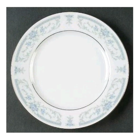 Vtg Sheffield BLUE WHISPER Porcelain Dinnerware Service for 4 Plates, Bowls NEW
