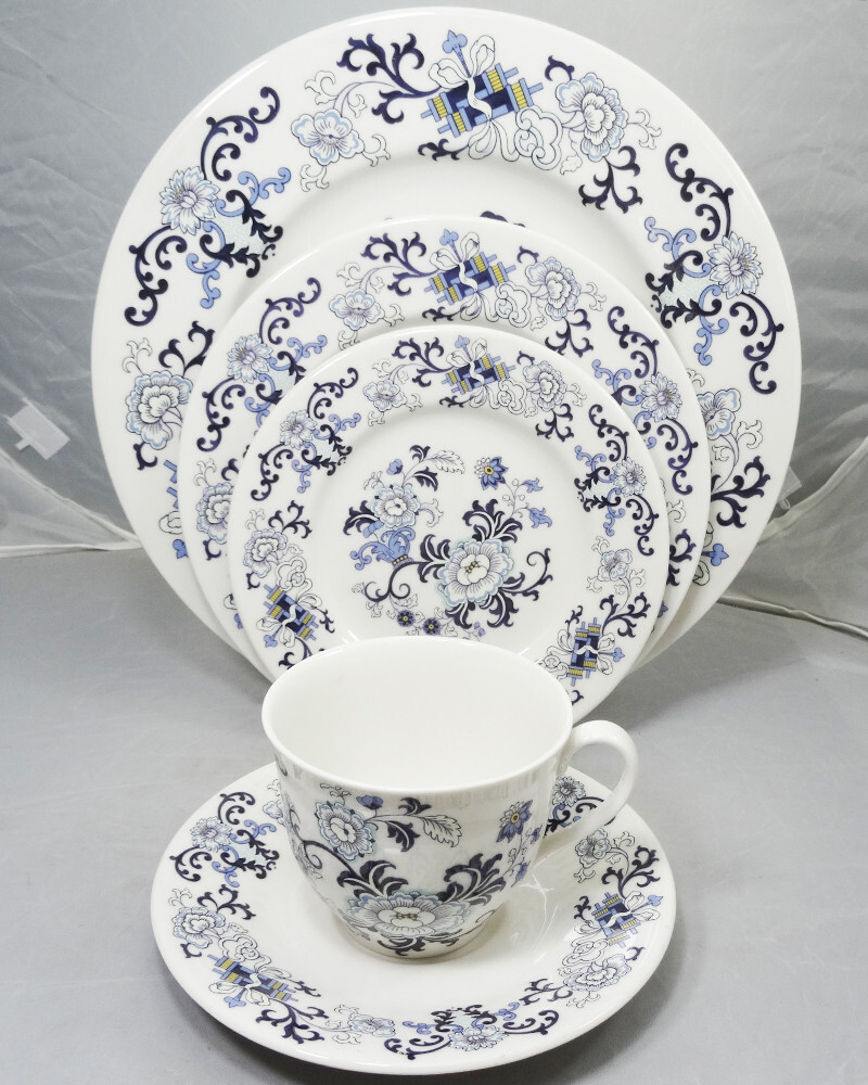 NANKIN TC1091 by Royal Doulton 5 Piece Place Setting NEW NEVER USED made England