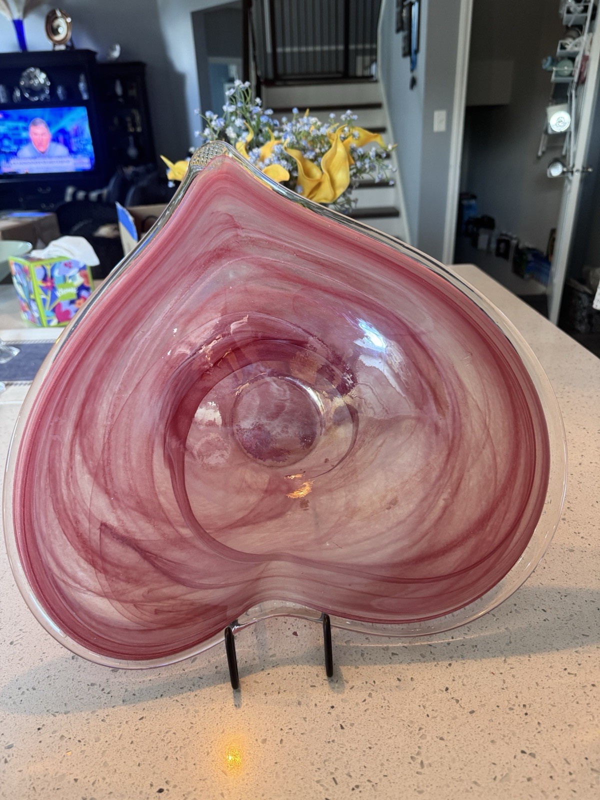 Large 16” Hand Blown Pink/Red Swirl Heart Art Glass Bowl Murano Style Centerpiec