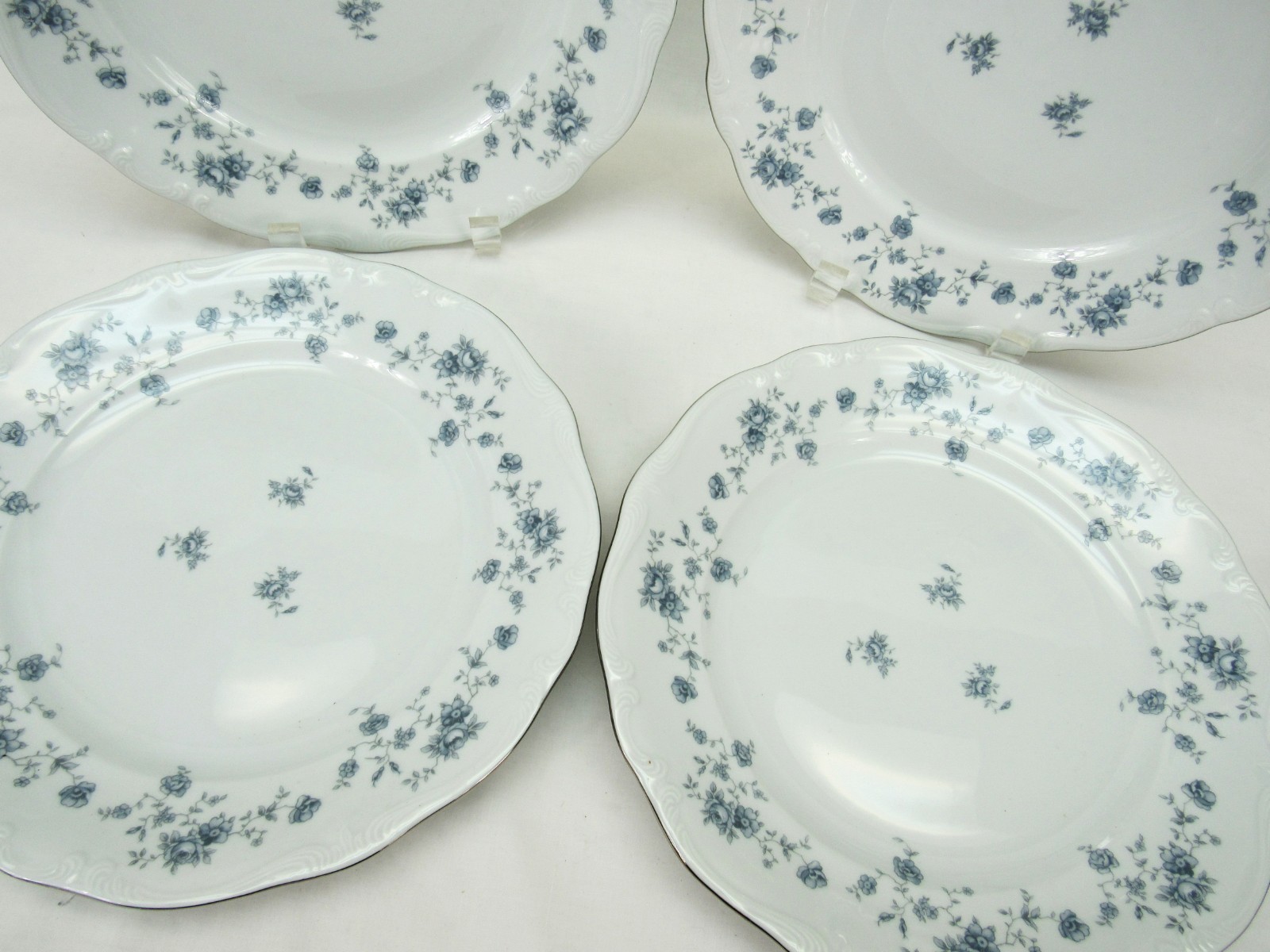 Set of 4 vintage Johann Haviland Blue Garland 10 inch Dinner Plates fine china